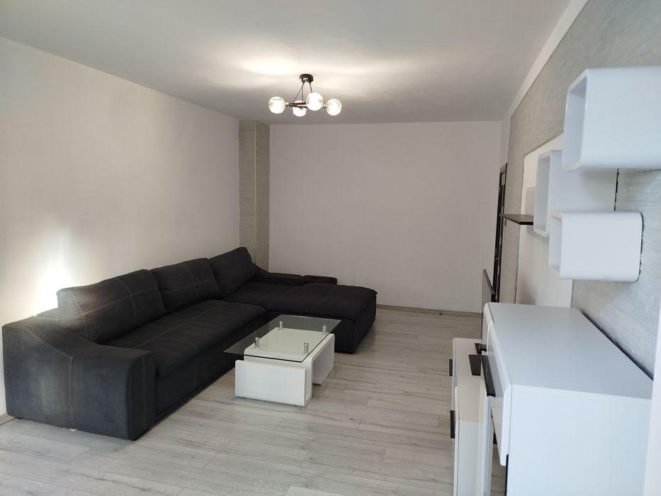 Дава се под наем Двустаен апартамент в Разград, Бели Лом - 90 кв.м за 411 € - Снимка #2