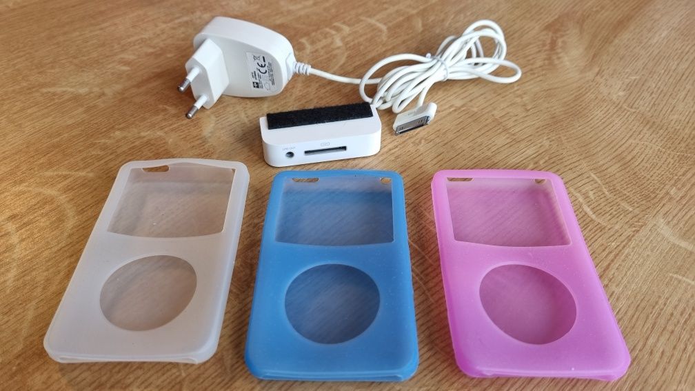 Ipod Classic accesorii,i doc, incarcator alimentator huse silicon