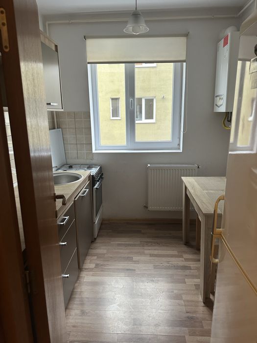 Garsoniera foarte aproape de Coresi Mall de inchiriat