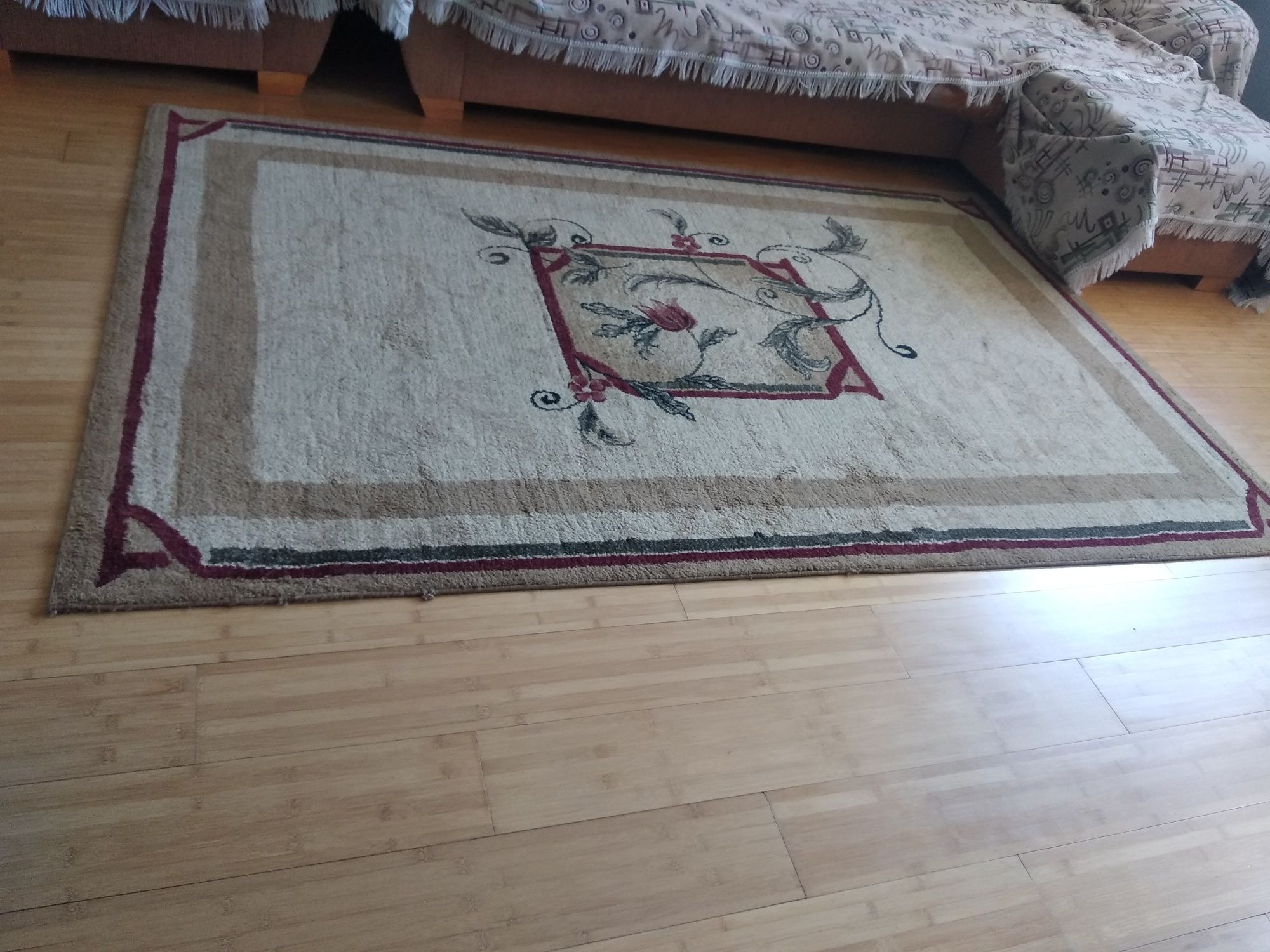 Продам ковер ковер