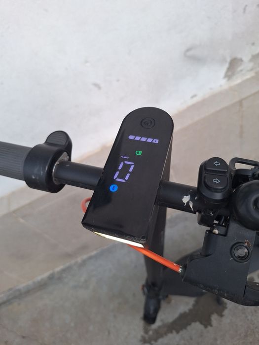 Тротинетка на ток Xiomi 350 w.