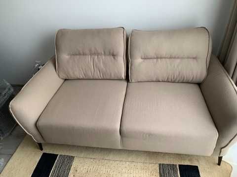 Двуместен разтегателен диван