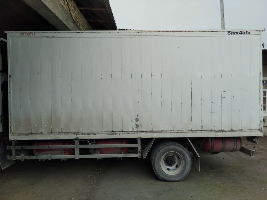 Isuzu 5 tonnalik butkasi sotiladi