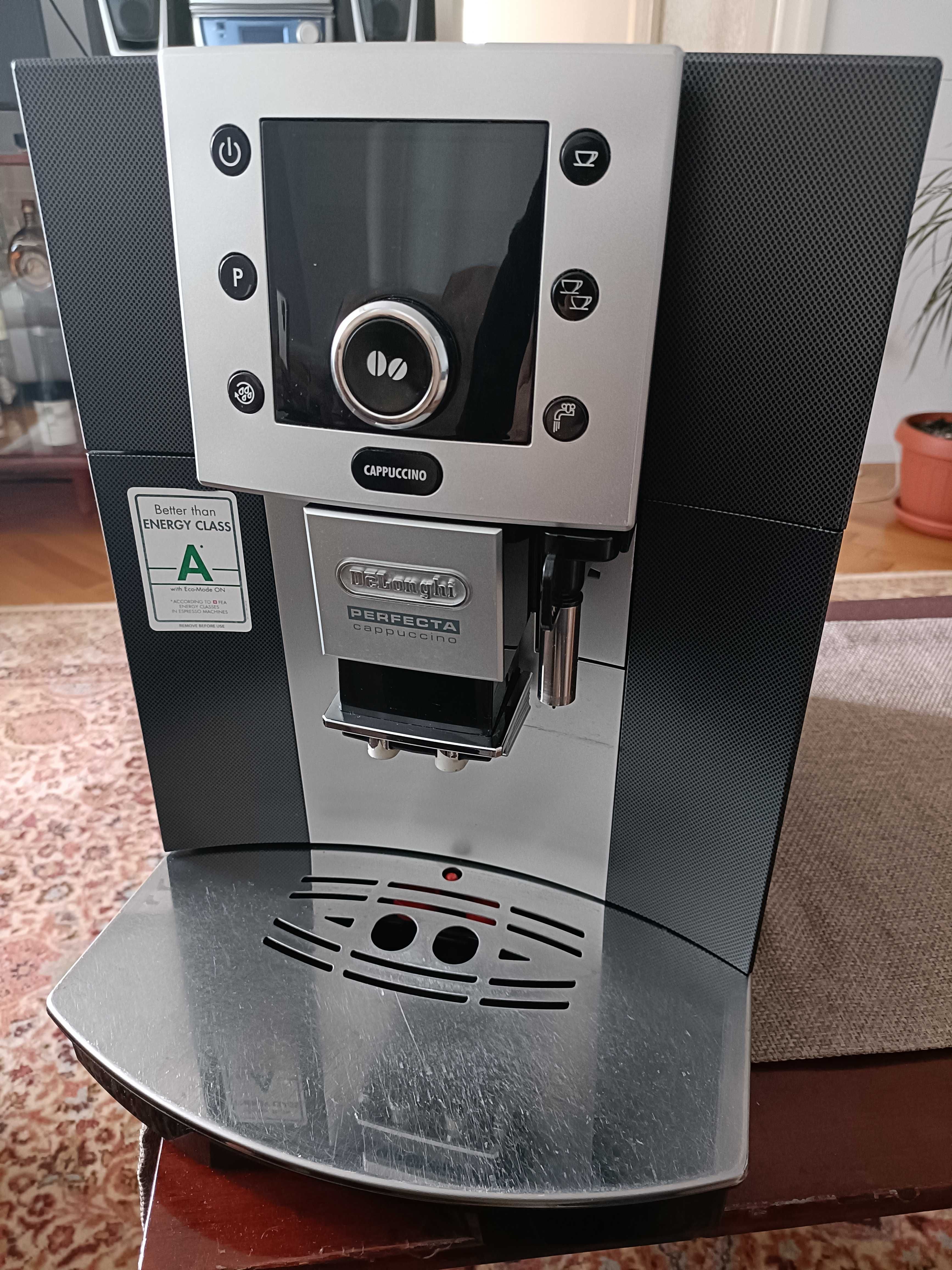 Expresor de cafea DeLonghi Perfecta Capucino ESAM 5500 B