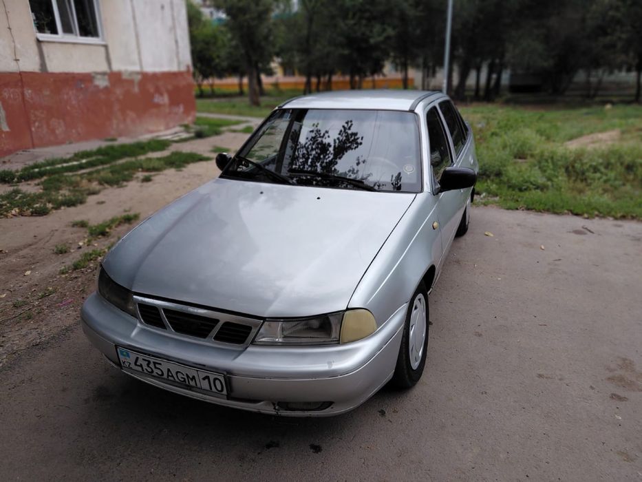 Продам машину Нексия 1