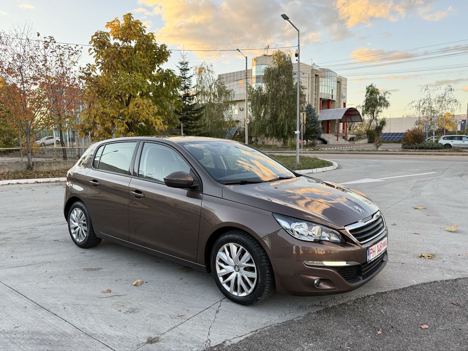 Peugeot 308 Hatchback , 1.6 hdi , fabr. 2014 , Led , Carte Service !!