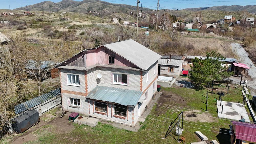 Дом кирпичн 5-комн, 3х-этажн на Аблакетке