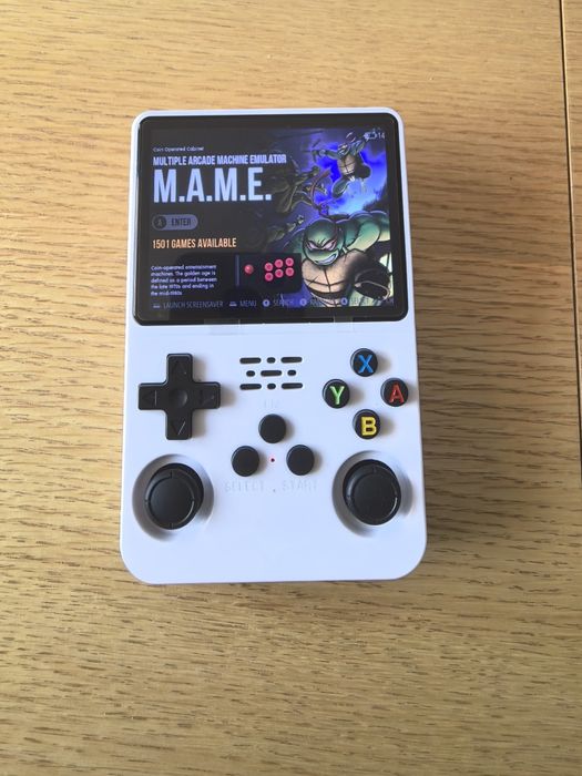 Нова игрова Конзола R36S