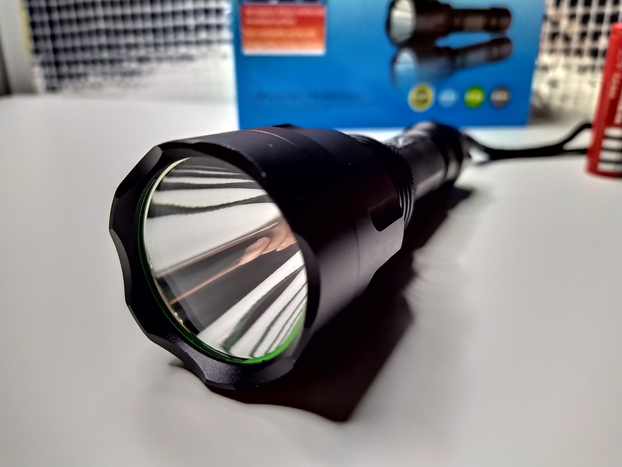 Lanterna Ultrafire C8 Cu Oglinda, LED CREE XML T6