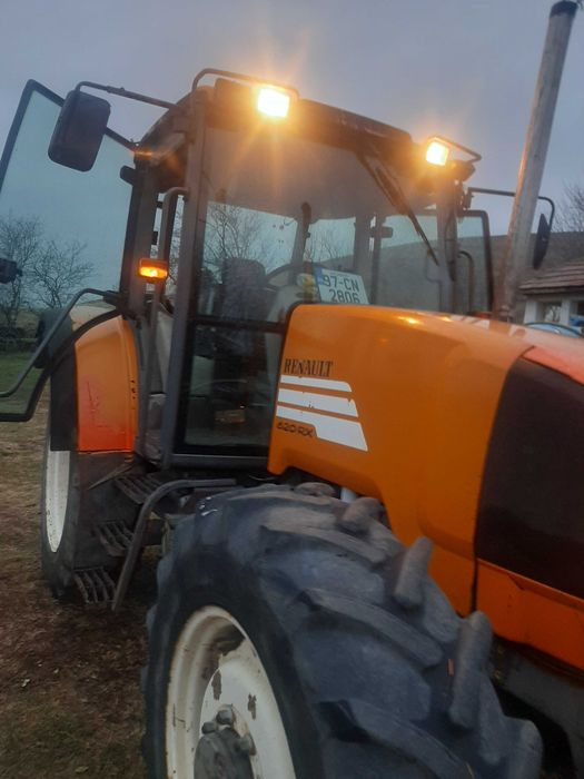 Vand sau schimb tractor Renault Ares 620