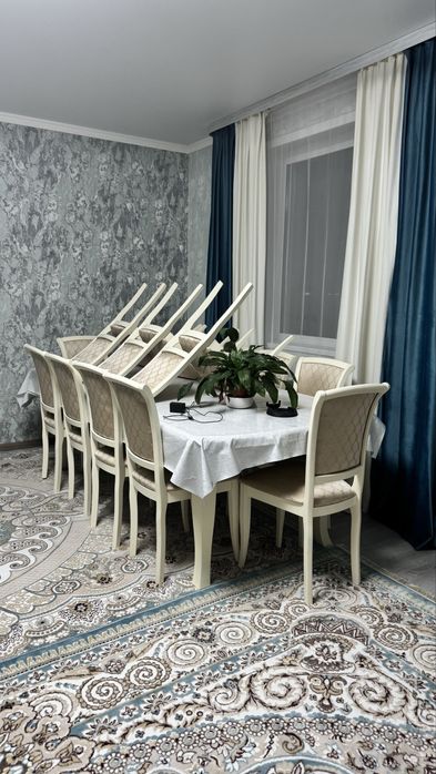 Продам стол и стулья