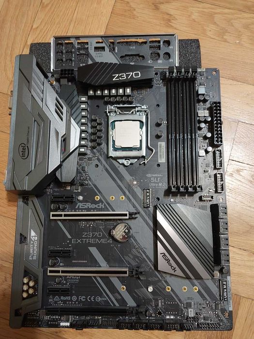 Intel Core i7 8700K + AsRock Z370 Extreme4