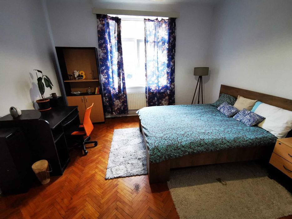 Inchiriez Camera la Casa 26 mp Coleg locuinta decom/ curte pet Marasti