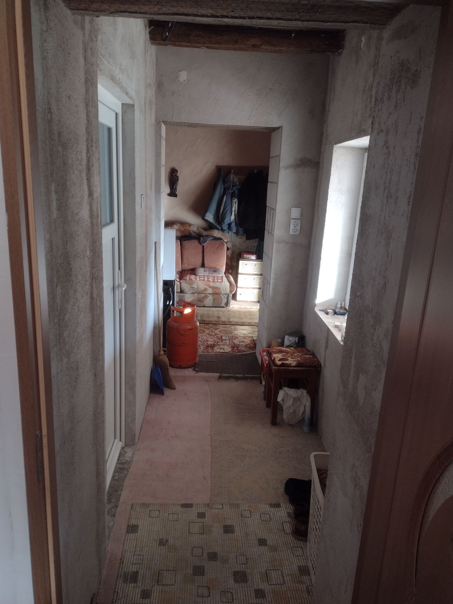 VÂND URGENT CASĂ ( Boghiș SM) sau Schimb ( cu apartament)