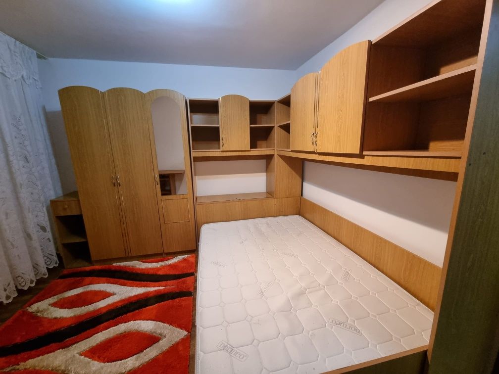 Închiriez apartament în Craiova-zona Rovine