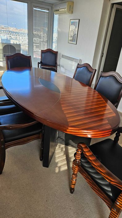 Заседателна маса и офис столове