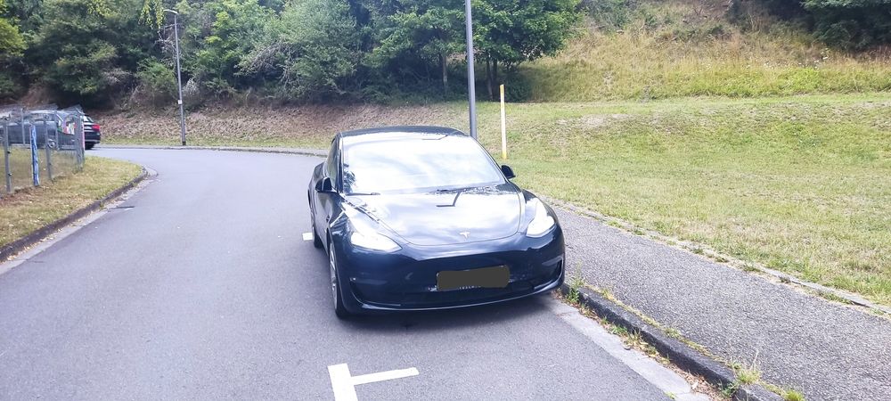 Tesla Model 3 2021 baterie noua pompa de căldură