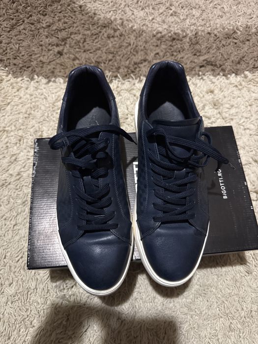 Sneakers piele Bigotti barbati , albastri , marimea 45.