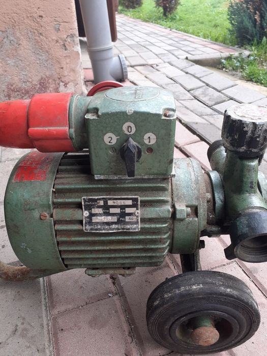 Motor trifazic cu cablu