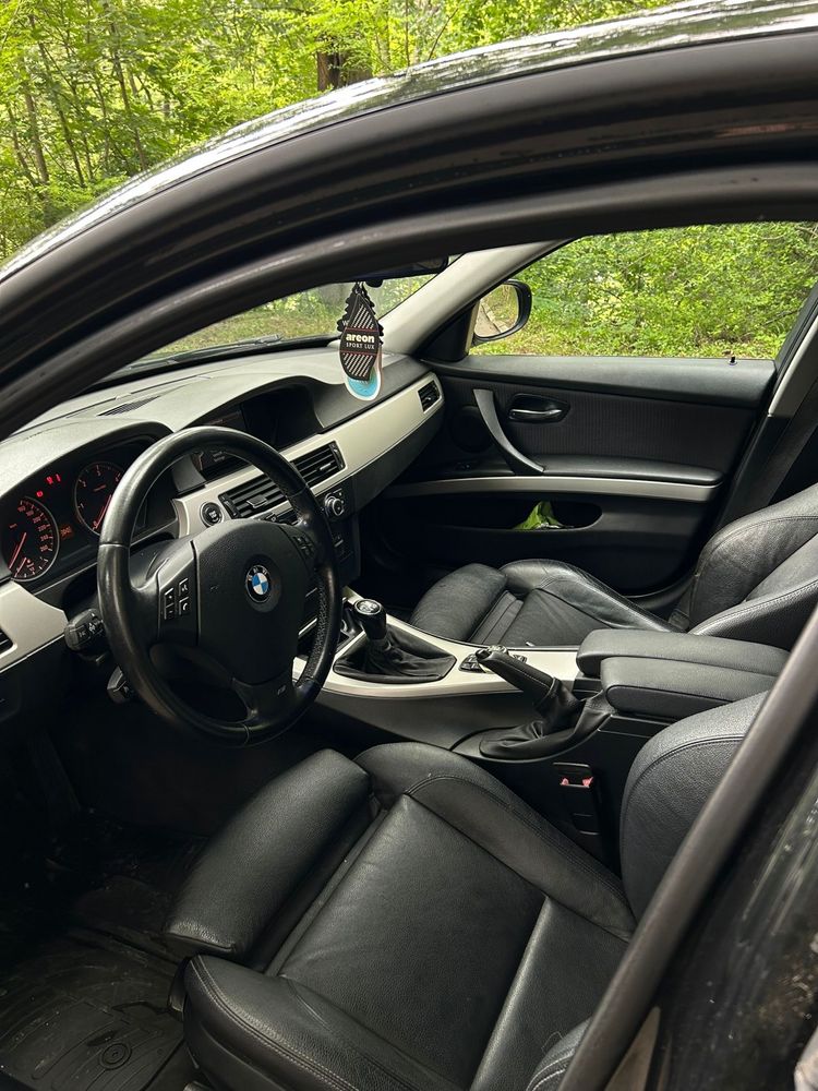 Vand Bmw 318d 143cp Facelift/Pret 4950 fix