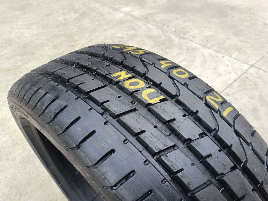 O anvelopa noua de vara 245 40 21 pirelli p zero