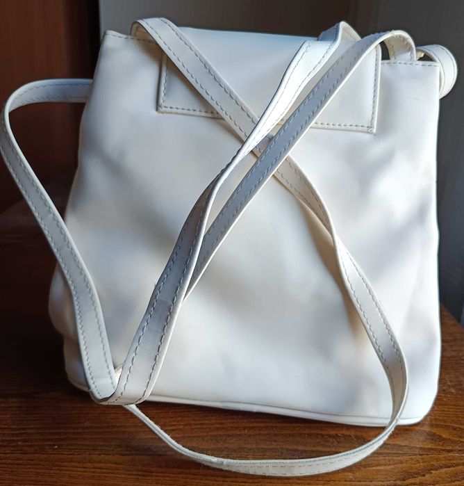 Дамска бяла чанта