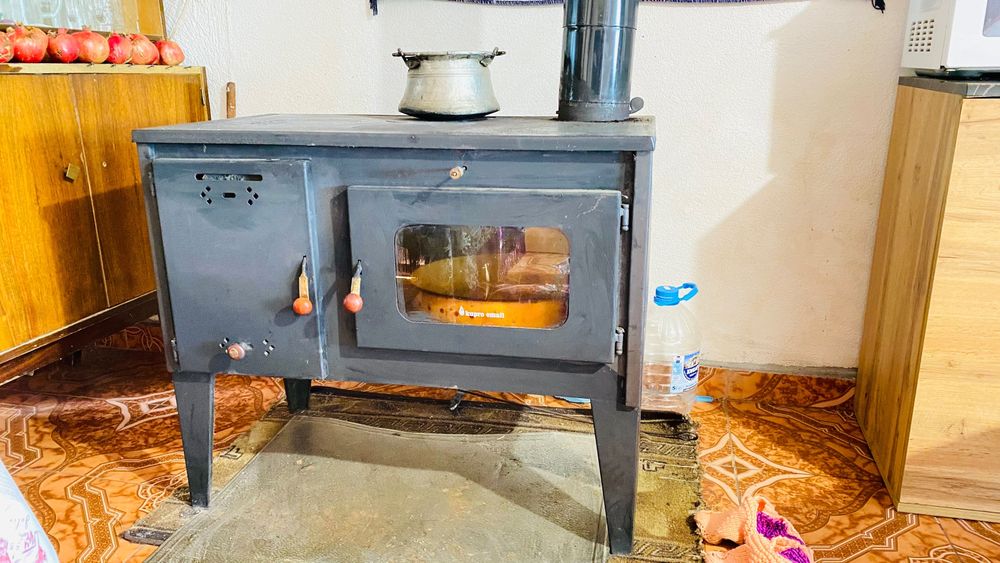 Готварска печка с дърва