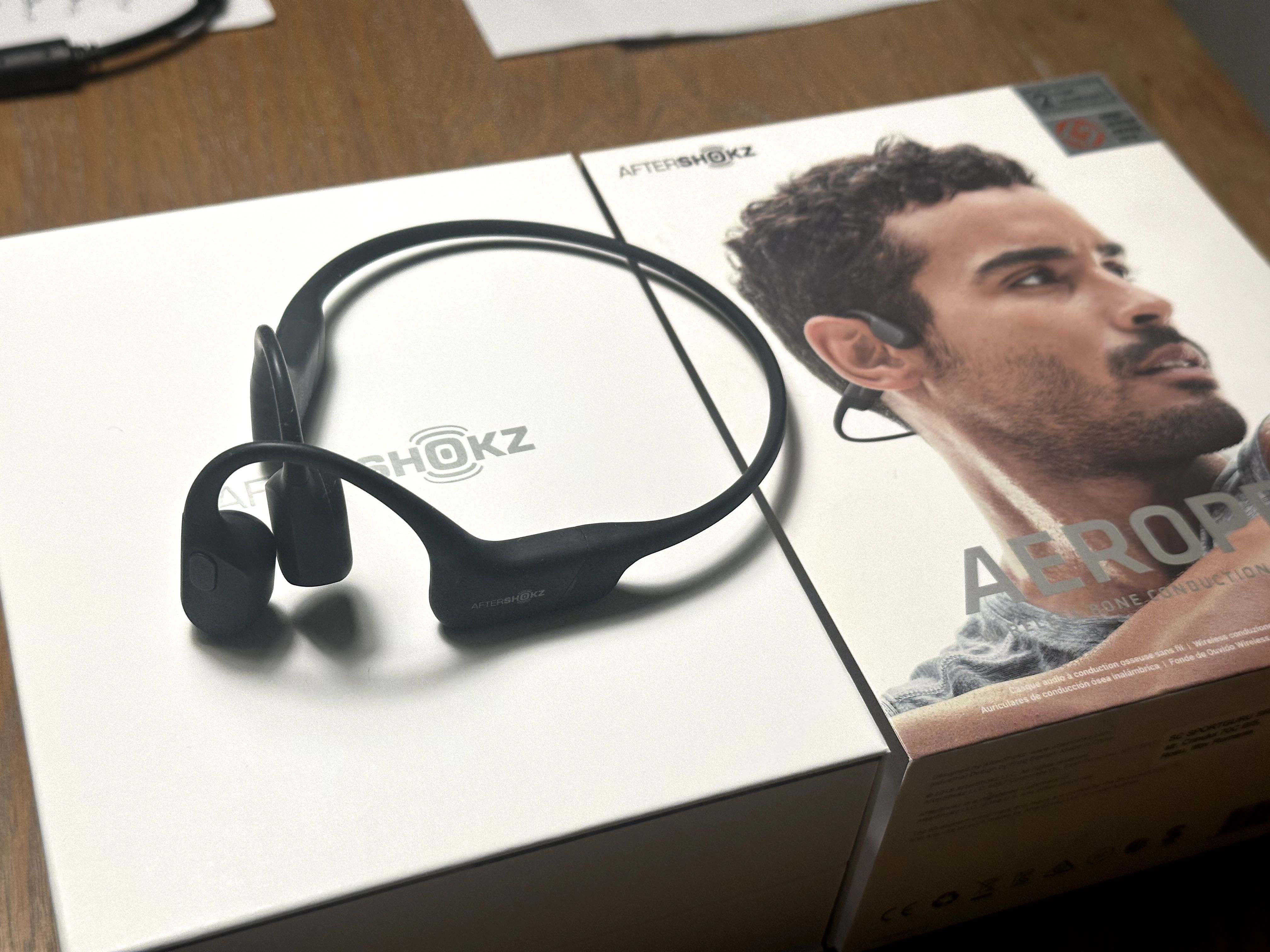 Casti audio conductie osoasa Aeropex Aftershokz waterproof