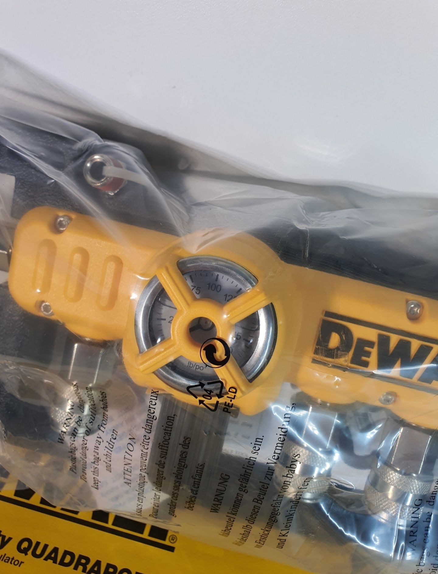 Dewalt D55040 splitter cu regulator pt compresor