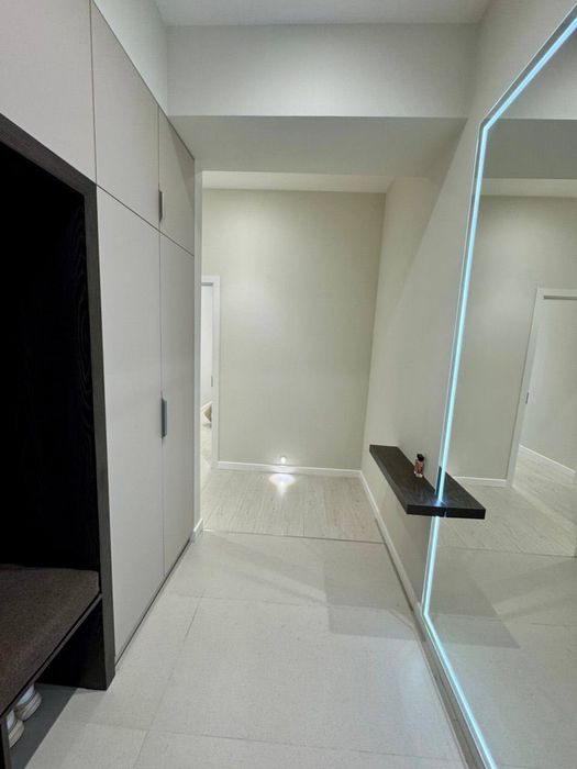 Яккасарой район ориентир: Башлык Новостройка 3/6/6 лифт есть, Евро