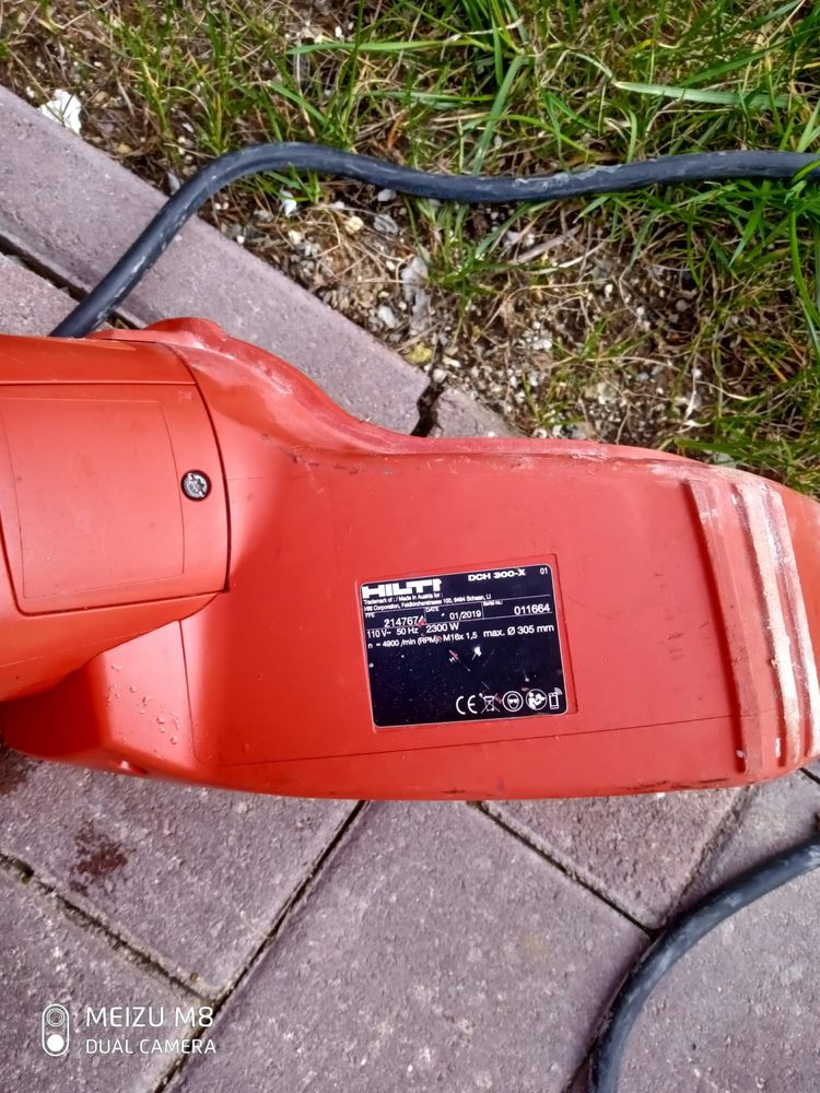 Vând hilti DCH 300 X