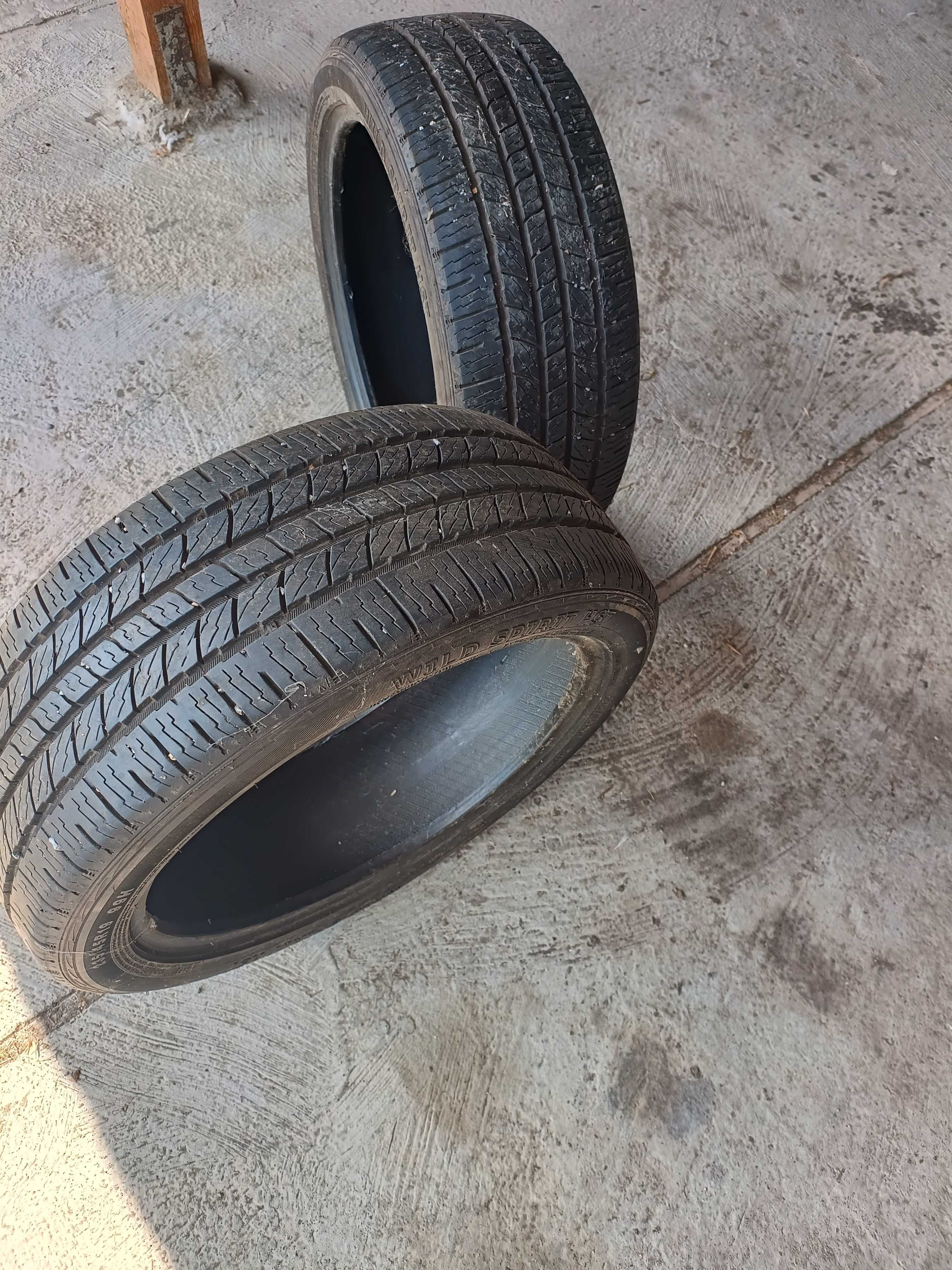 Гуми за автомобил/джип 235/45/19