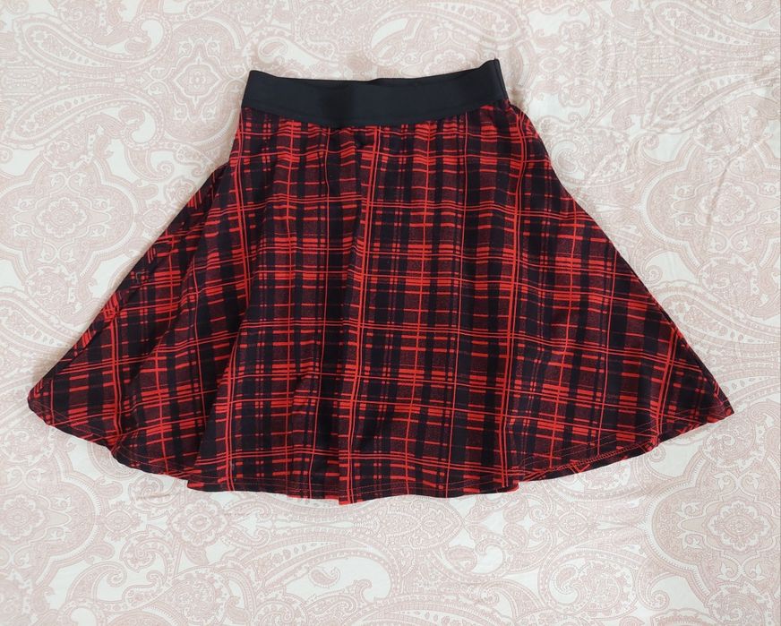 Set fusta și bluză tip ie, fata 10-12 ani