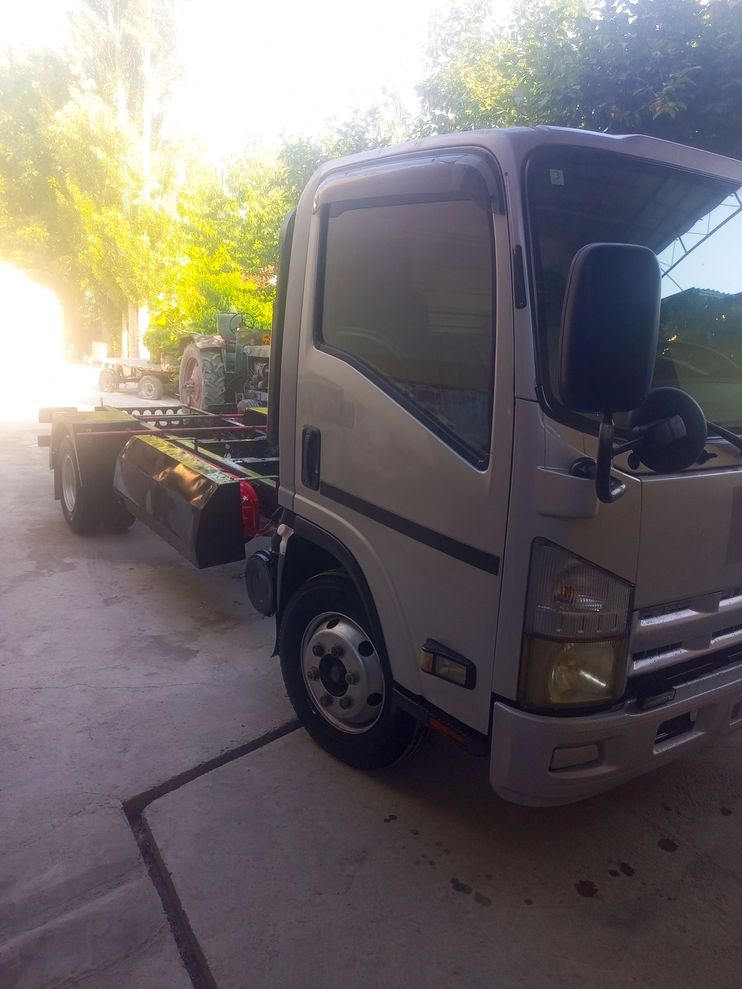 Yili 2010 isuzu holati idial