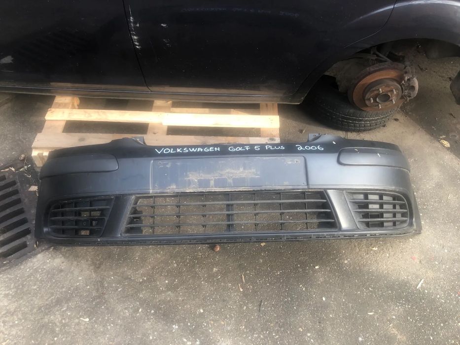 Bara fata VW Volkswagen Golf 5 plus negru nevopsit