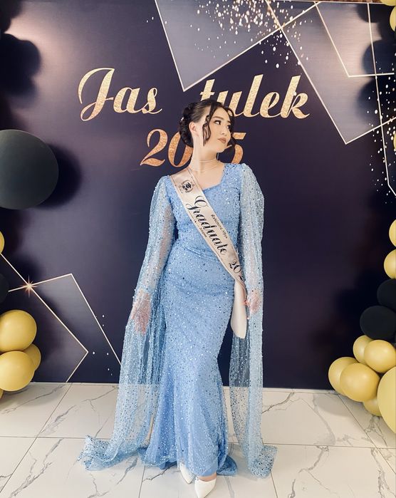 Вечернее платье голубое