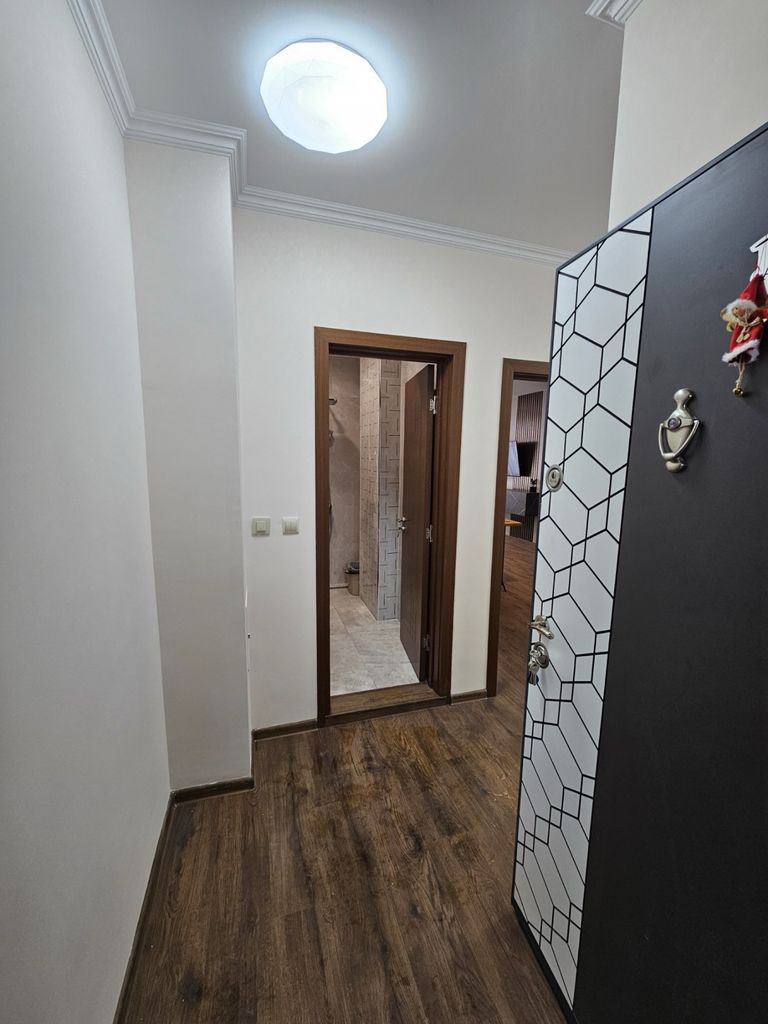 Дава се под наем Тристаен апартамент в Велинград - 86 кв.м за 133333 € - Снимка #6