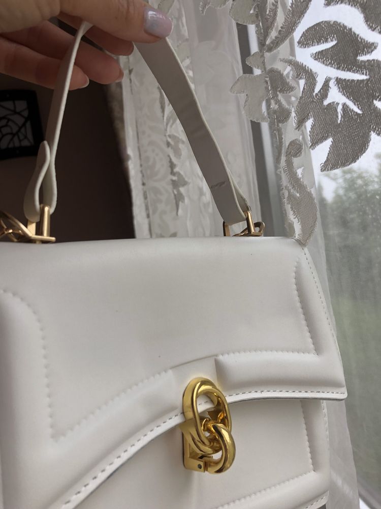 Нова дамска бяла чанта