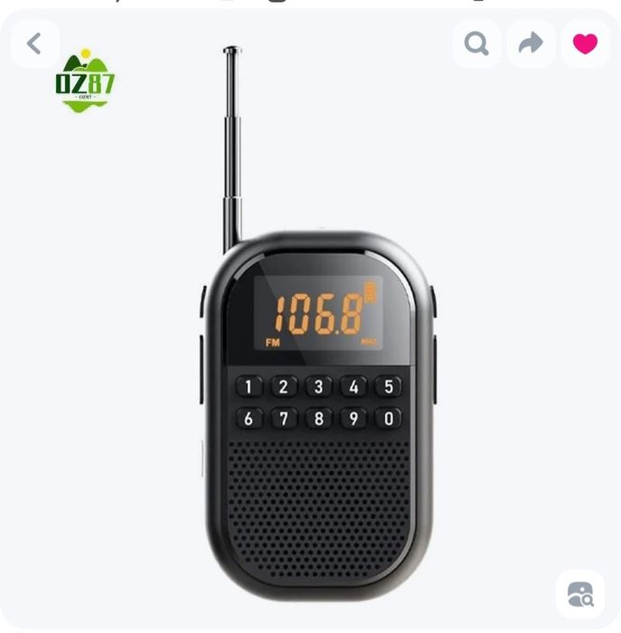 Миниатюрный портативный радиоприемник.