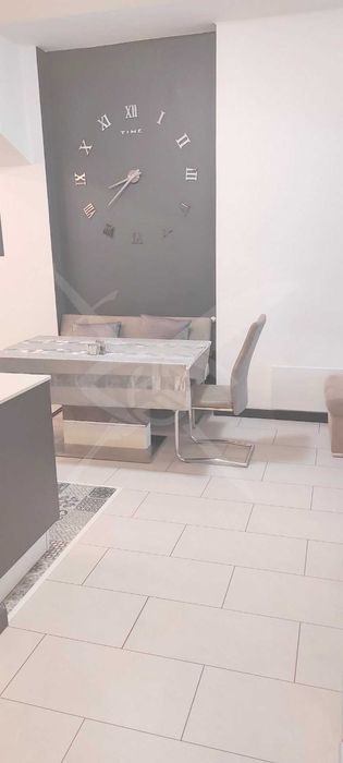 Продава се Тристаен апартамент в София, Център - 100 кв.м за 3890 €/кв.м - Снимка #6