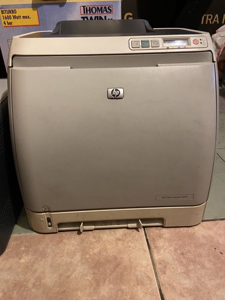 Цветной принтер HP Color LaserJet 2605