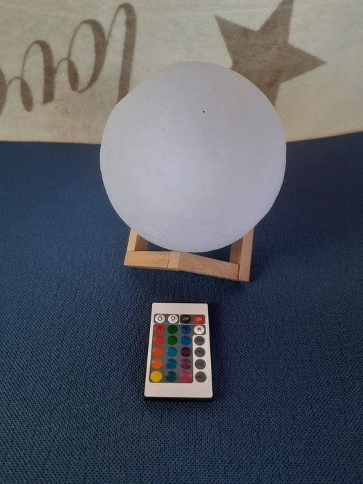 Lampă de veghe "Luna"