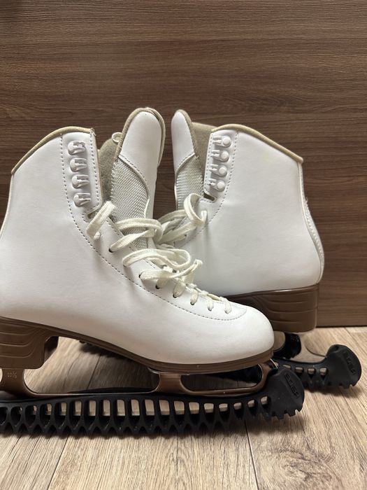 Коньки Jackson Artiste (белые) c лезвиями Mark IV
