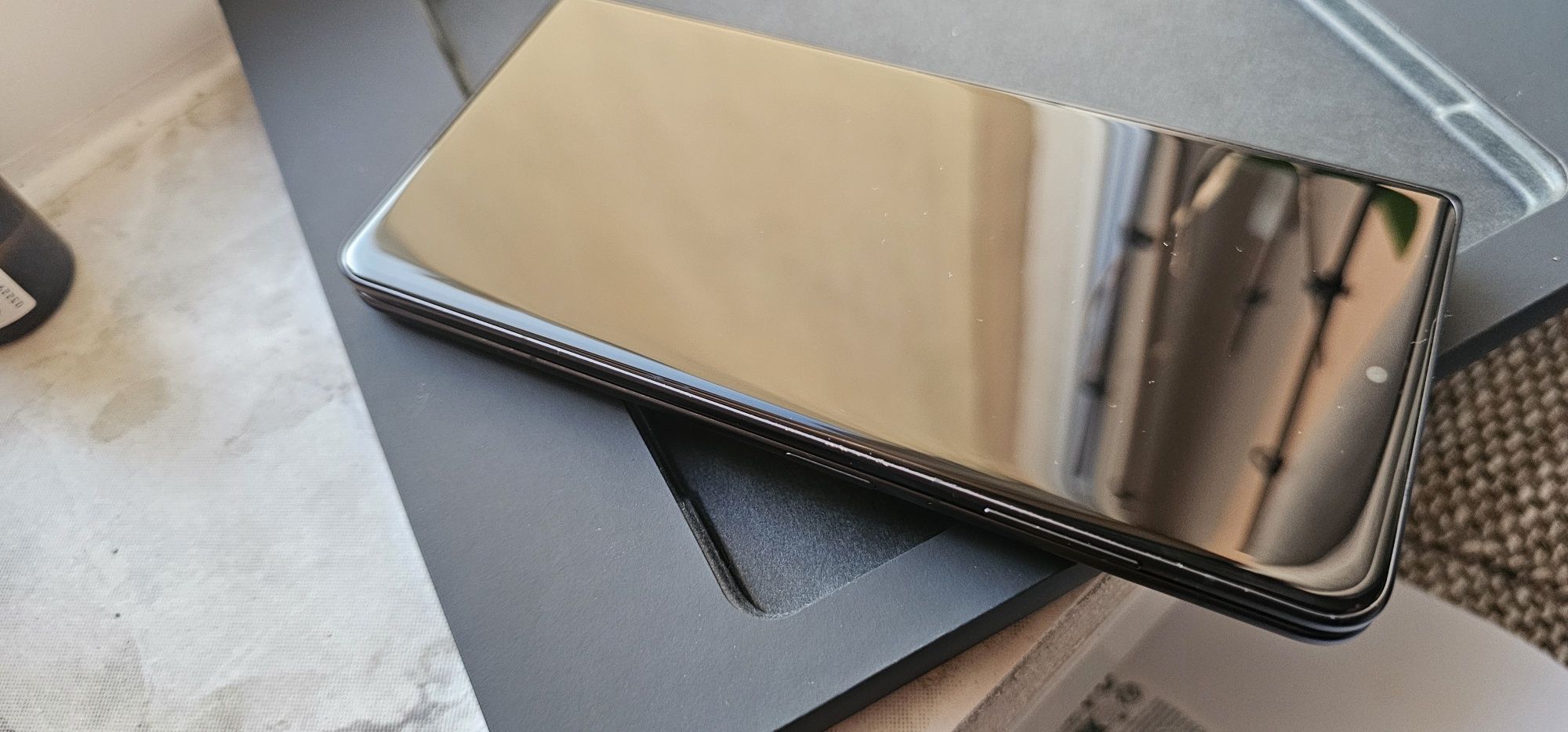 Honor Magic v3 512gb Rom; 12gb Ram