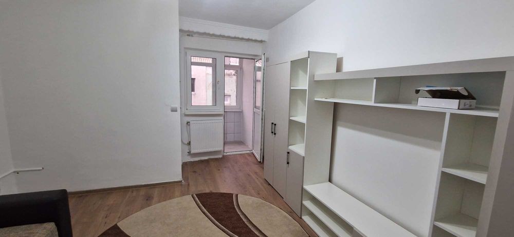 Garsonieră de închiriat