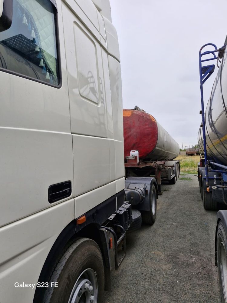 Продам тягачь DAF