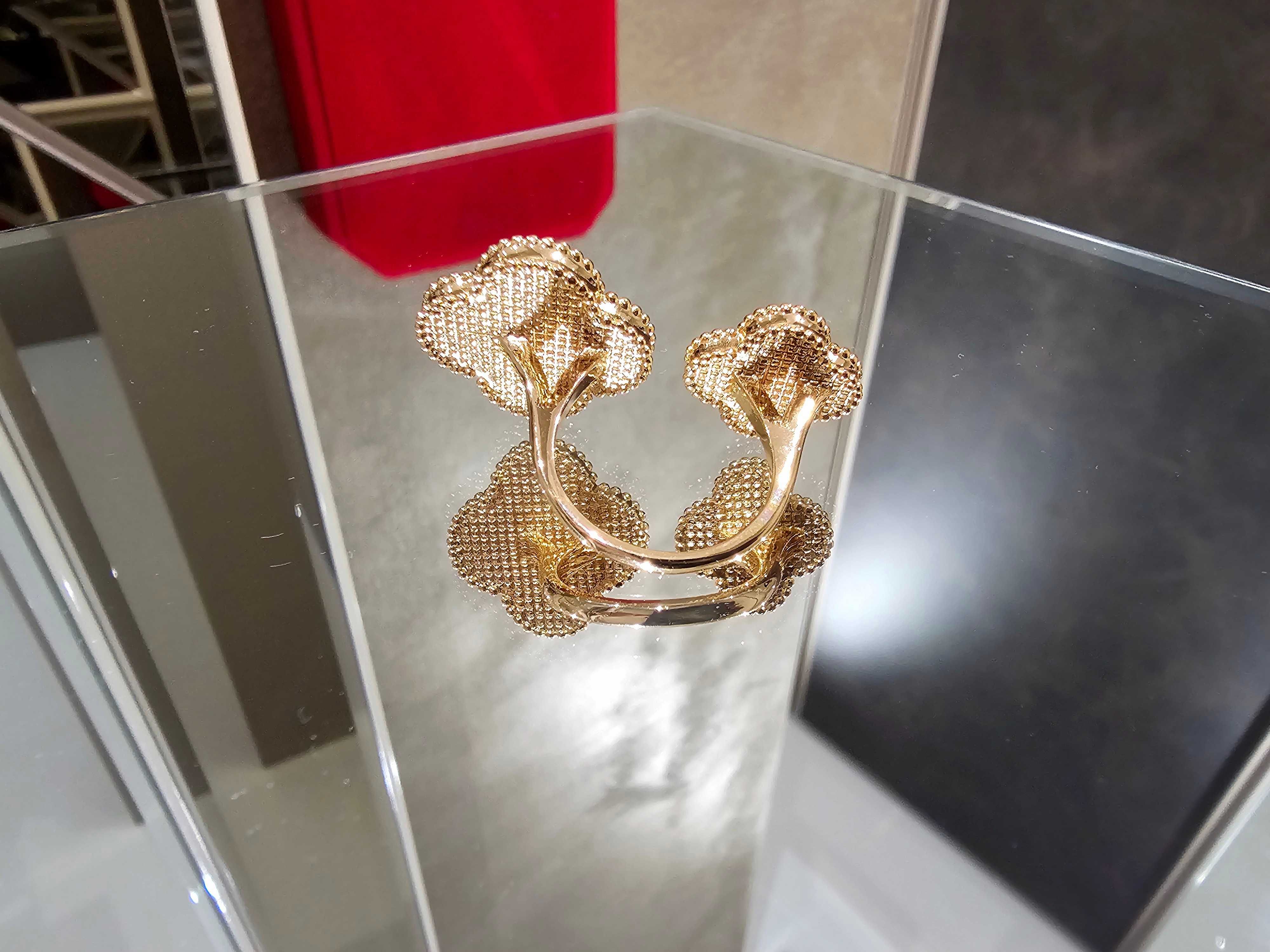Van Cleef & Arpels VCA Rose Gold Mother Two Clovers Дамски Пръстен