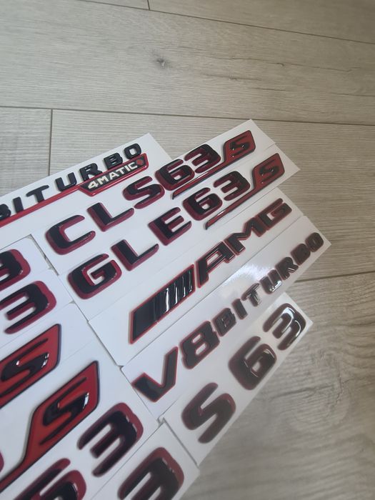 Emblema-Bicolora-Mercedes-AMG-V8-Biturbo-E53-G63-S63-CLS53-GLE63S-C63