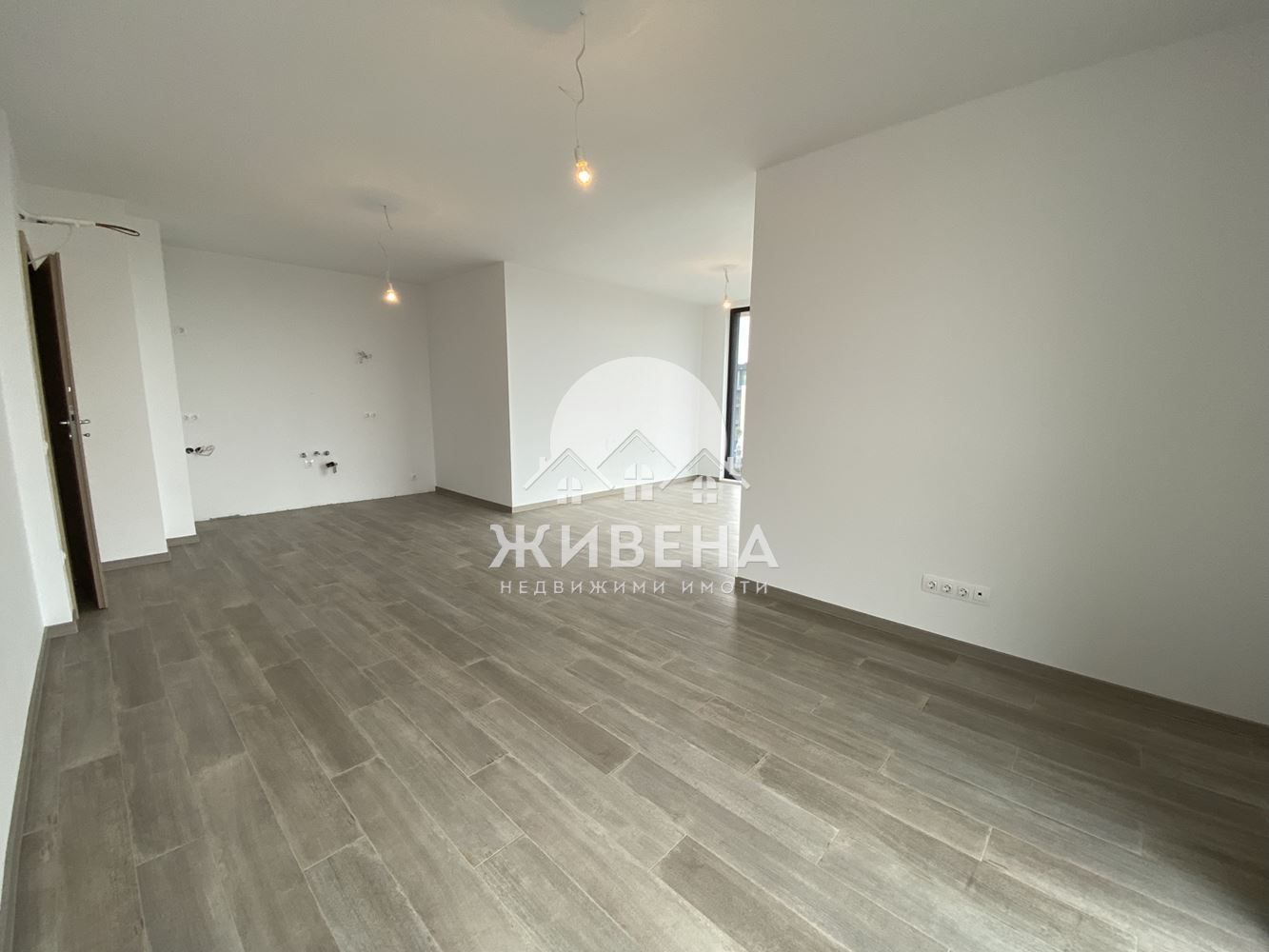 4-стаен апартамент, к.к. Св.Св. Константин и Елена, До ключ, 142 кв.м
