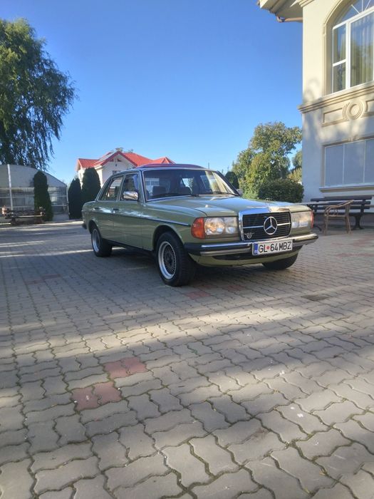 Mercedes W 123 istoric